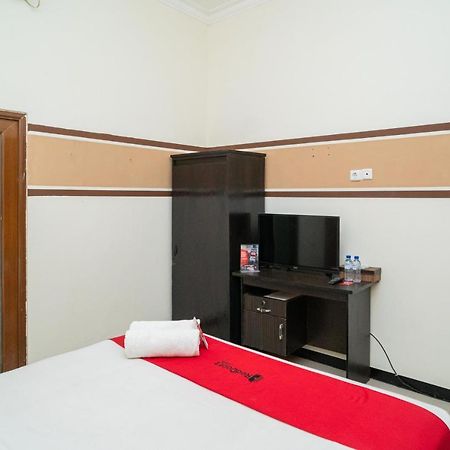 Reddoorz Syariah Near Marvel City Mall 2 Surabaya Esterno foto