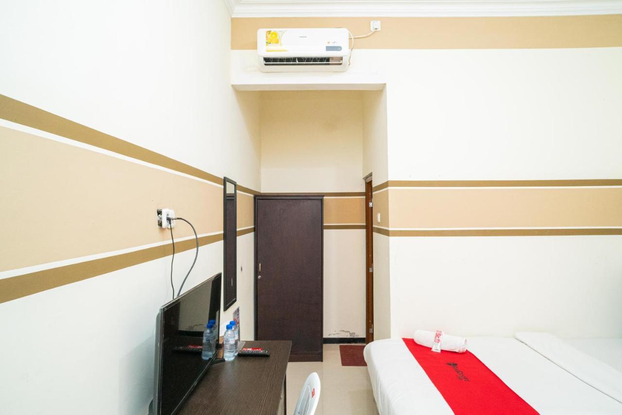 Reddoorz Syariah Near Marvel City Mall 2 Surabaya Esterno foto