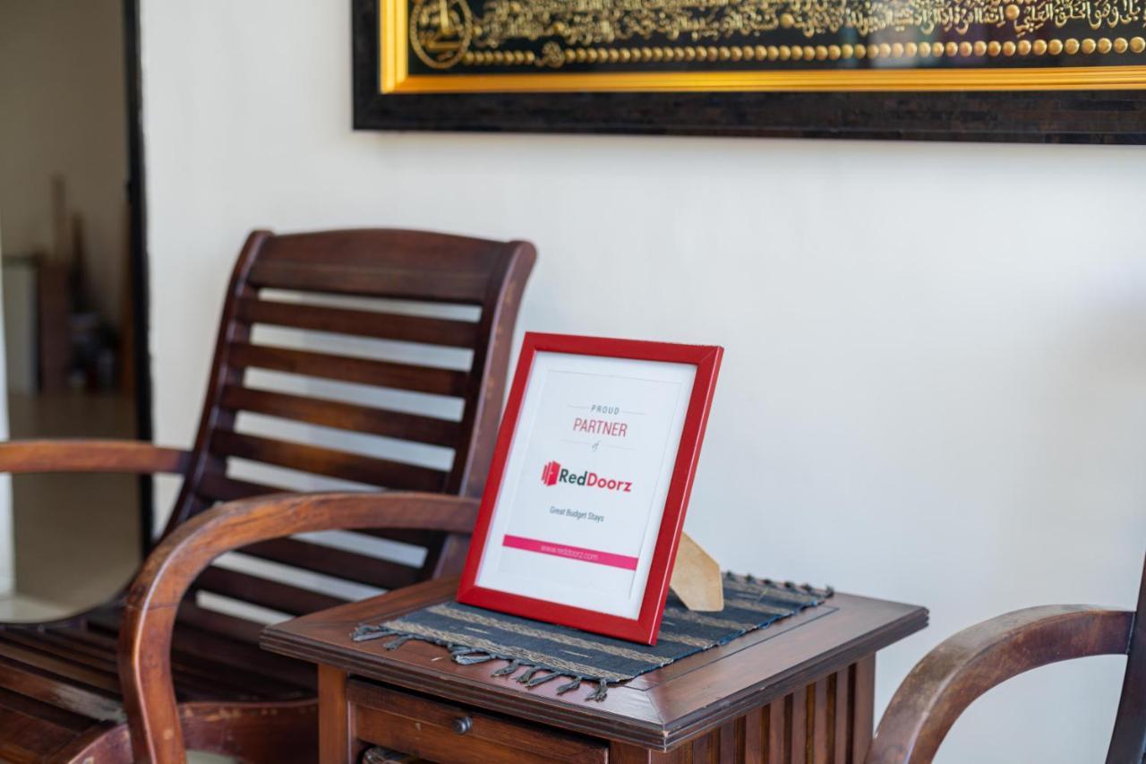 Reddoorz Syariah Near Marvel City Mall 2 Surabaya Esterno foto