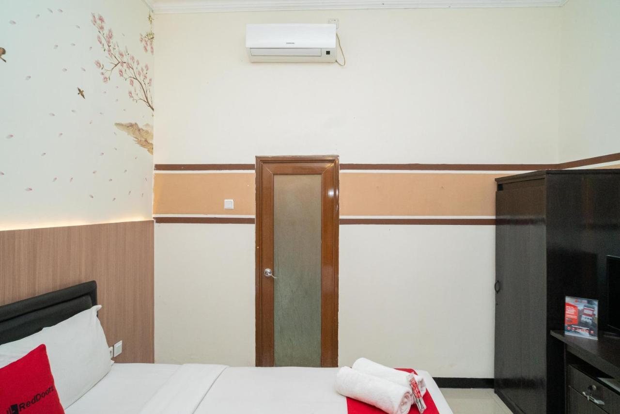 Reddoorz Syariah Near Marvel City Mall 2 Surabaya Esterno foto