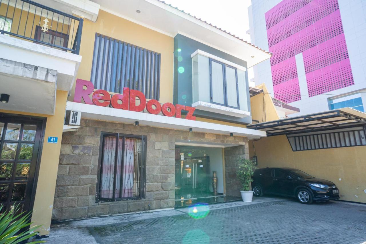 Reddoorz Syariah Near Marvel City Mall 2 Surabaya Esterno foto