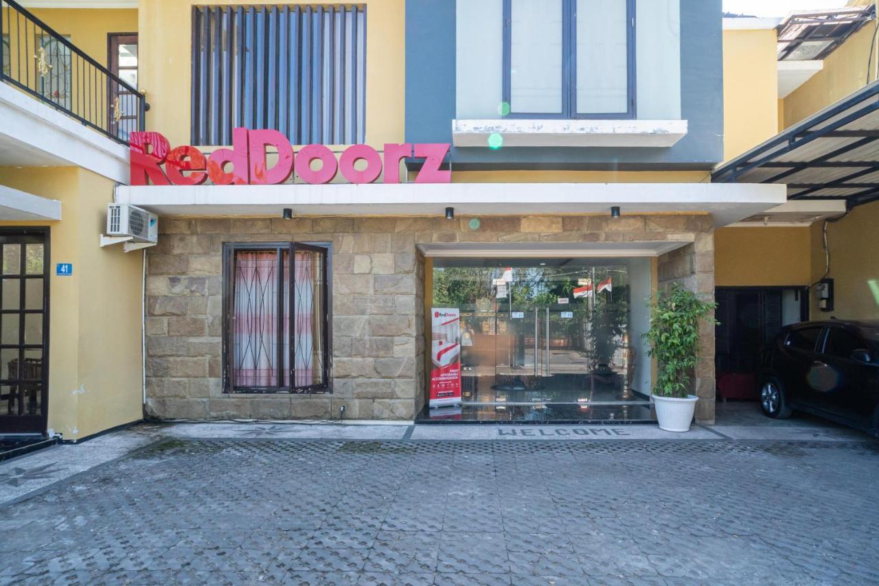 Reddoorz Syariah Near Marvel City Mall 2 Surabaya Esterno foto