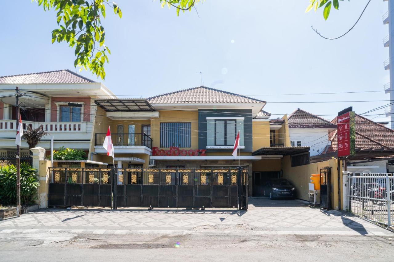Reddoorz Syariah Near Marvel City Mall 2 Surabaya Esterno foto