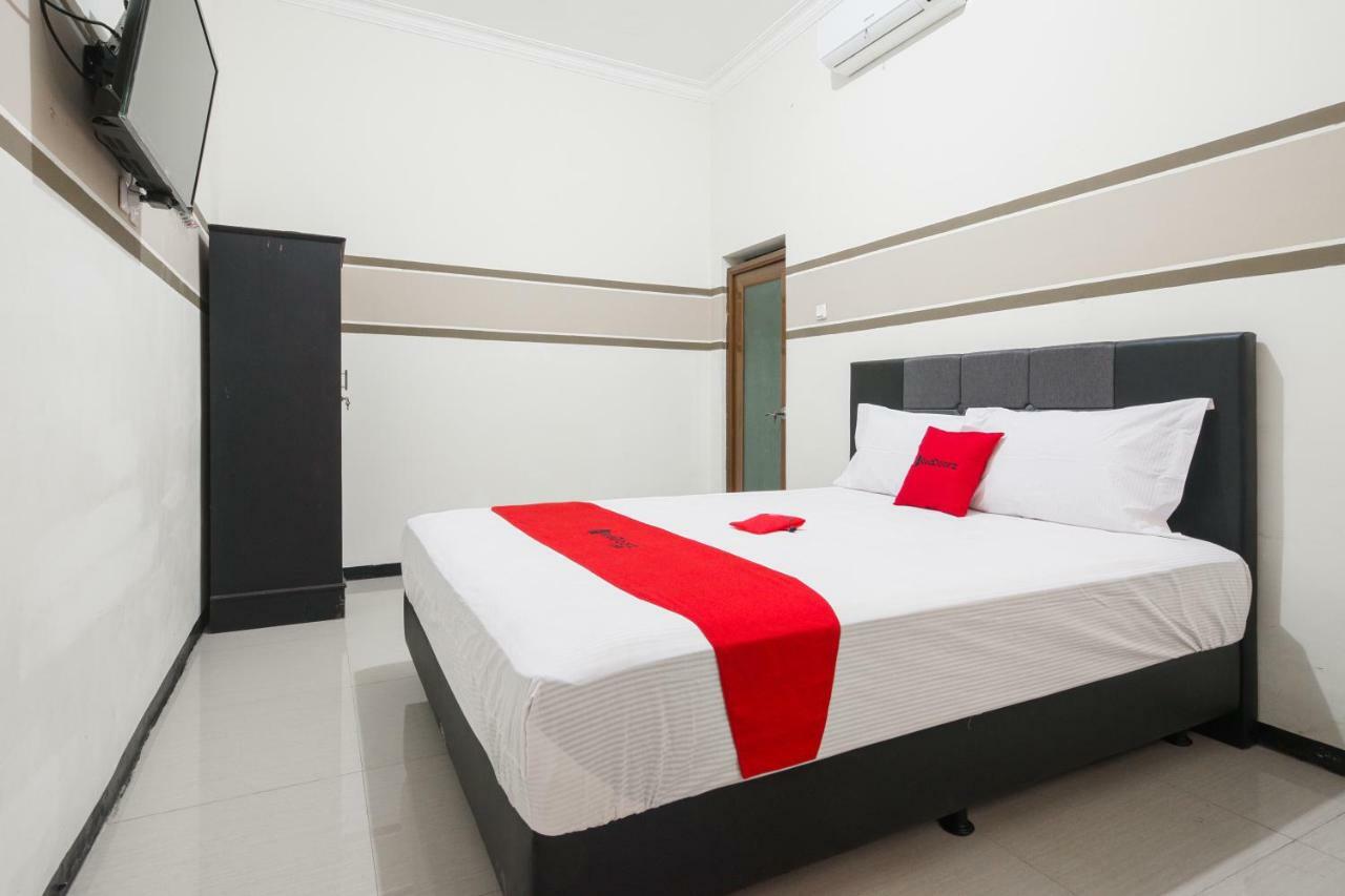 Reddoorz Syariah Near Marvel City Mall 2 Surabaya Esterno foto